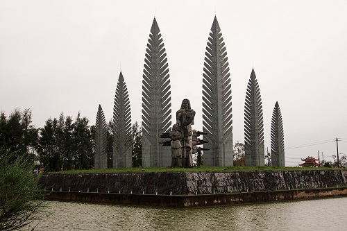 Mother and child monument by Ben Hai River in the DMZ, Vietnam